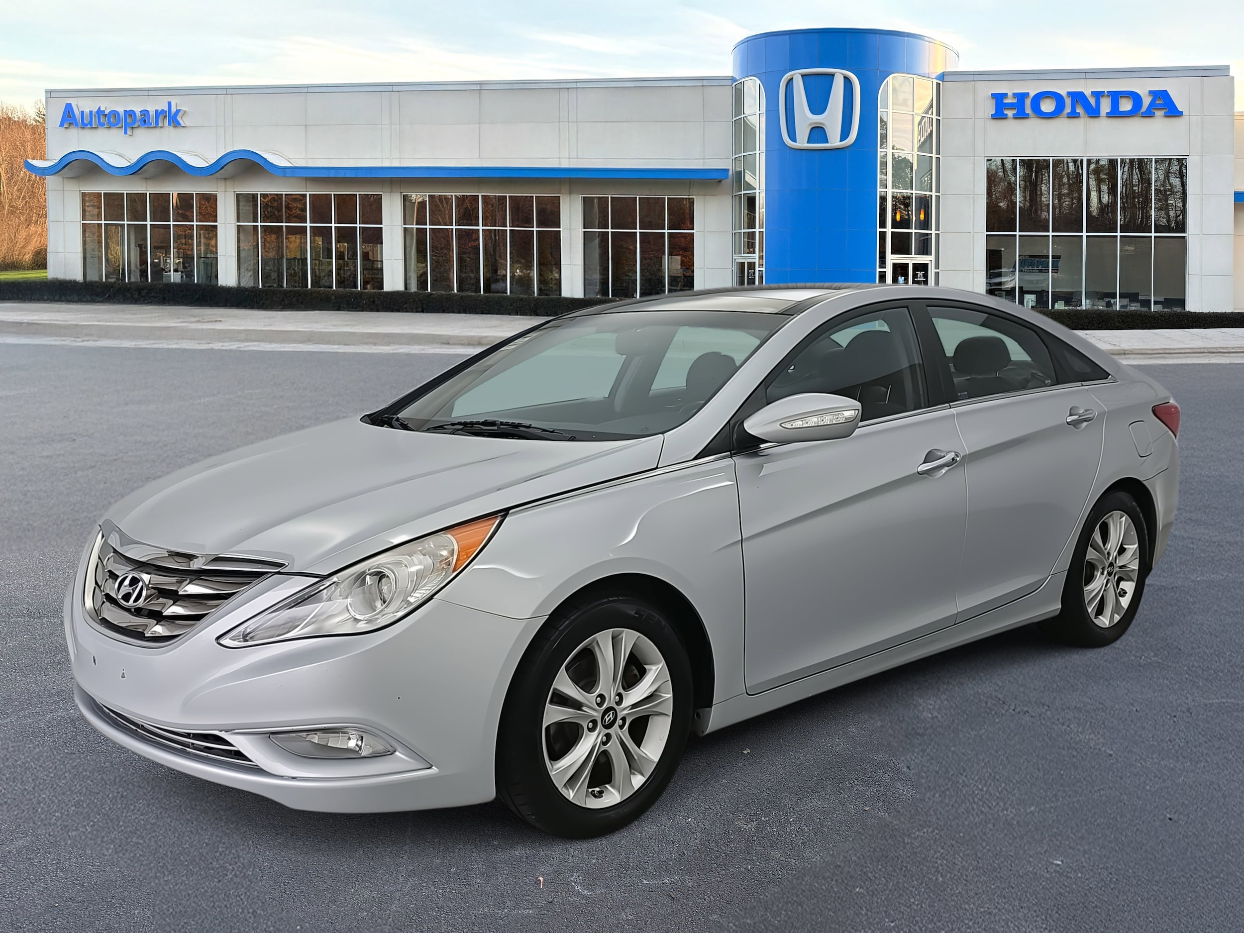 2012 Hyundai Sonata Limited's photo