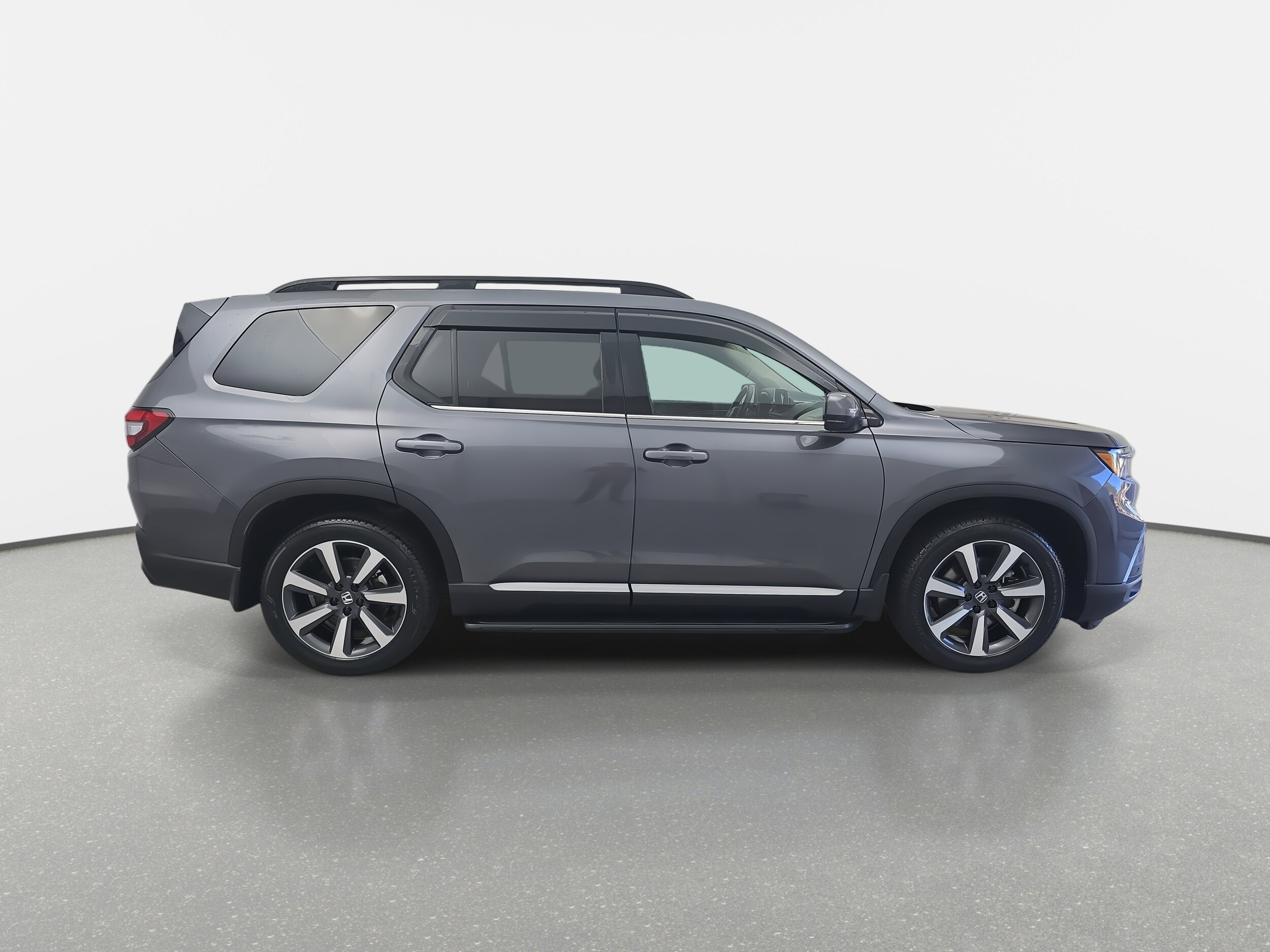 2023 Honda Pilot Touring photo 3
