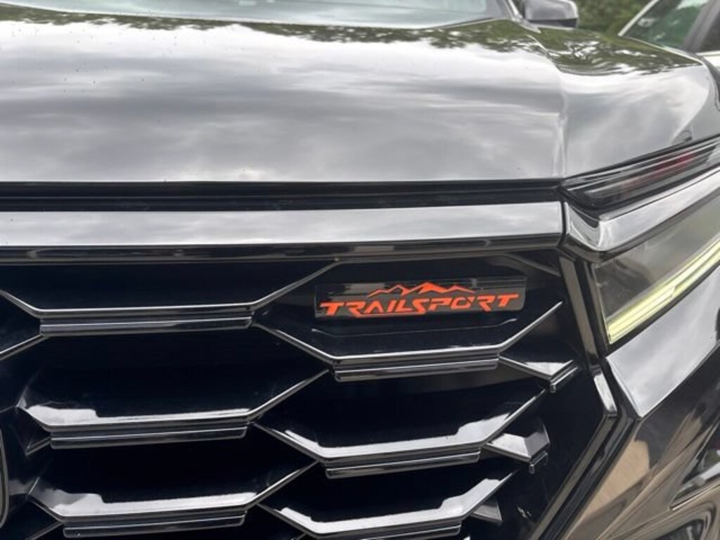 Used 2025 Honda Pilot TrailSport SUV