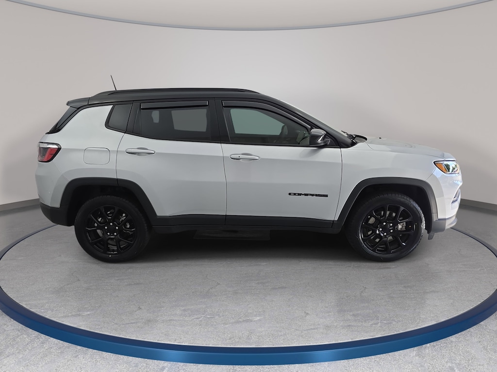 Used 2024 Jeep Compass Latitude SUV