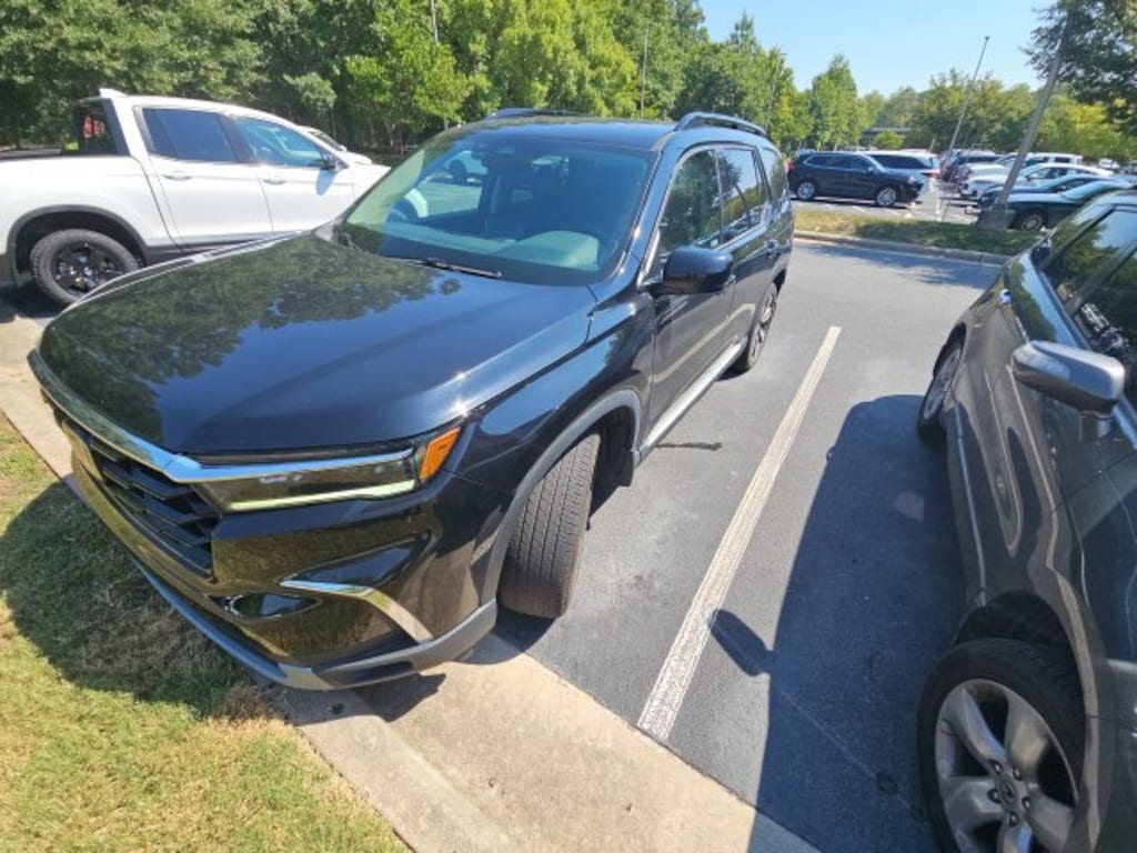 Used 2024 Honda Pilot Touring SUV