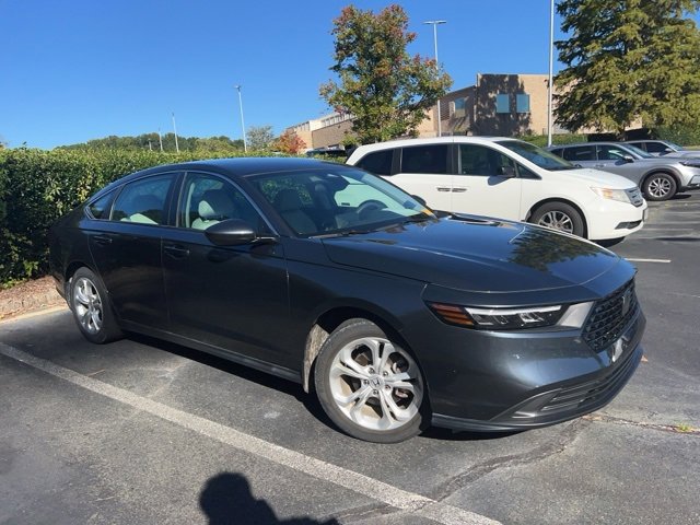 2023 Honda Accord LX photo 3