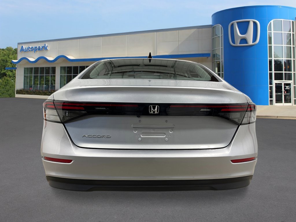 2025 Honda Accord SE photo 4