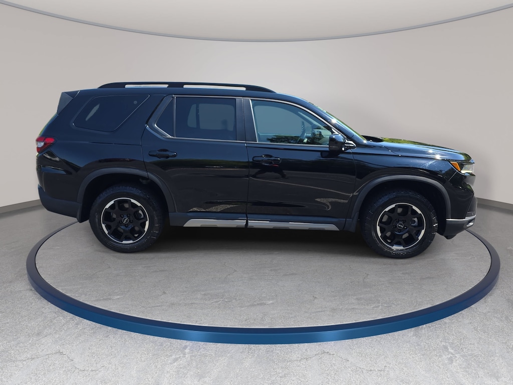 Certified 2025 Honda Pilot TrailSport SUV