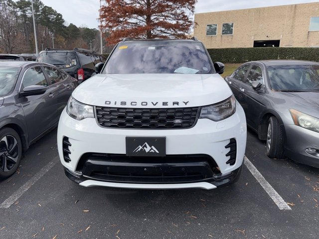 2022 Land Rover Discovery S R-Dynamic photo 2