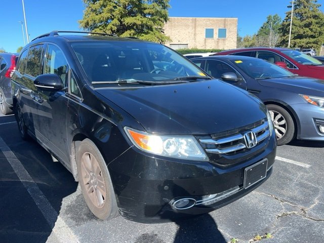 2015 Honda Odyssey Touring Elite photo 3