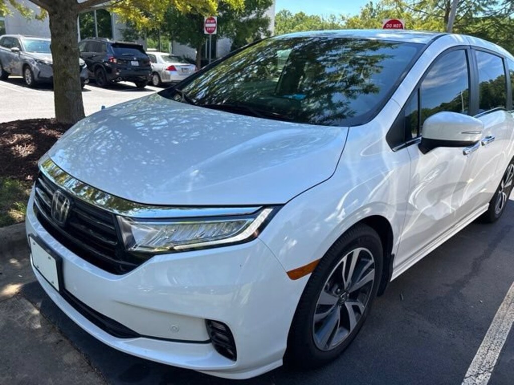Used 2023 Honda Odyssey Touring Van