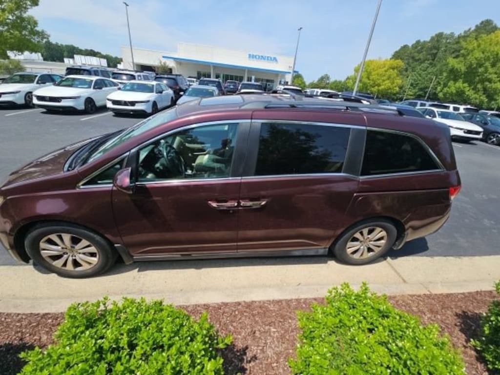 Used 2014 Honda Odyssey EX-L Van