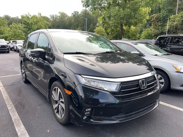 2022 Honda Odyssey Touring photo 3