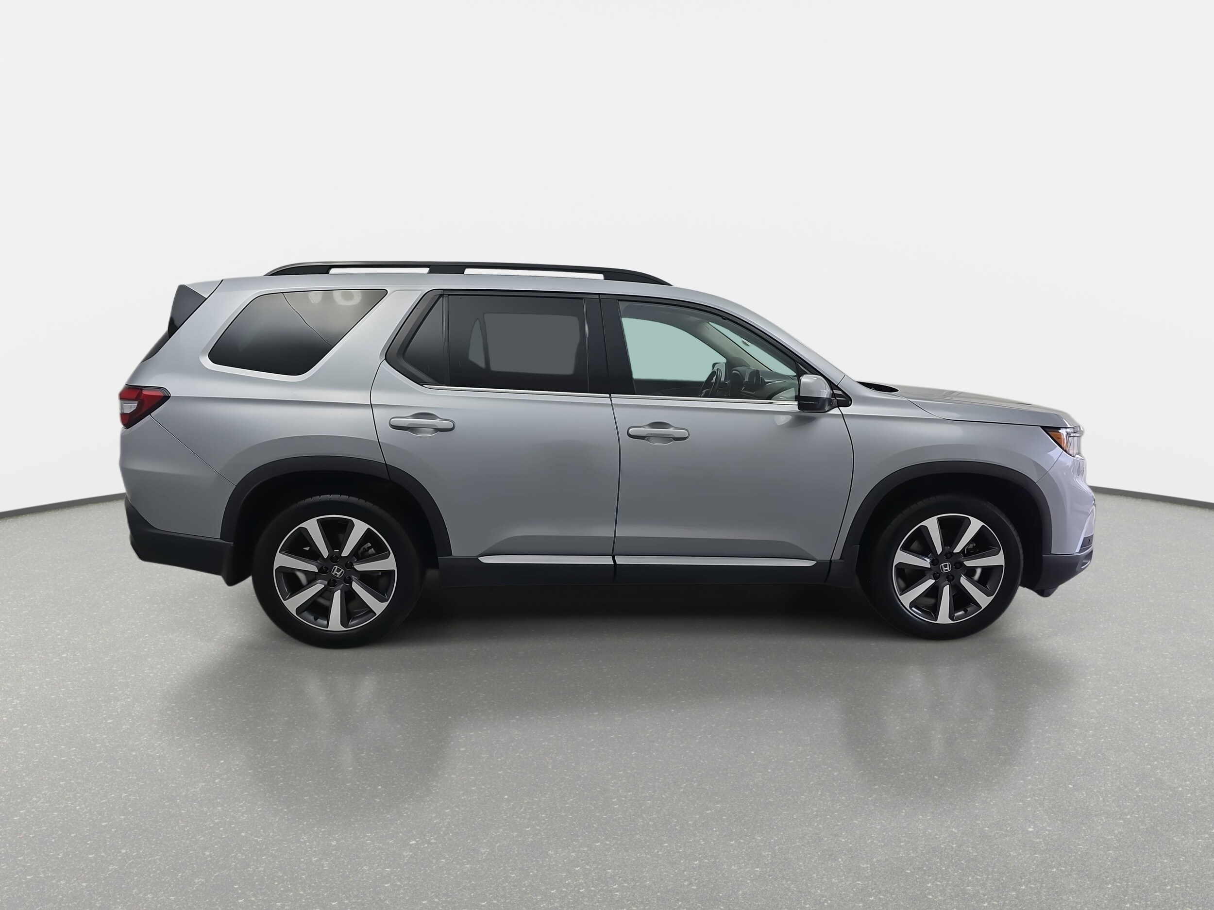 2023 Honda Pilot Touring photo 3