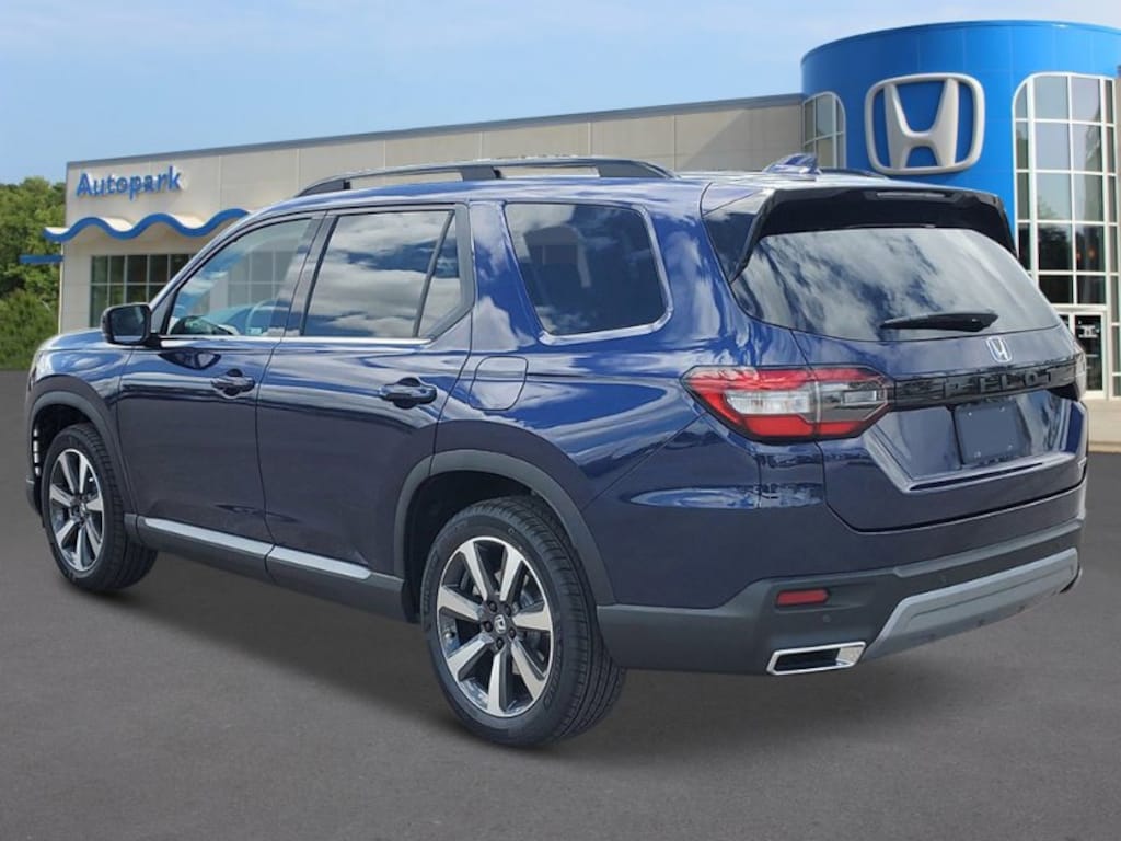 New 2025 Honda Pilot Touring SUV