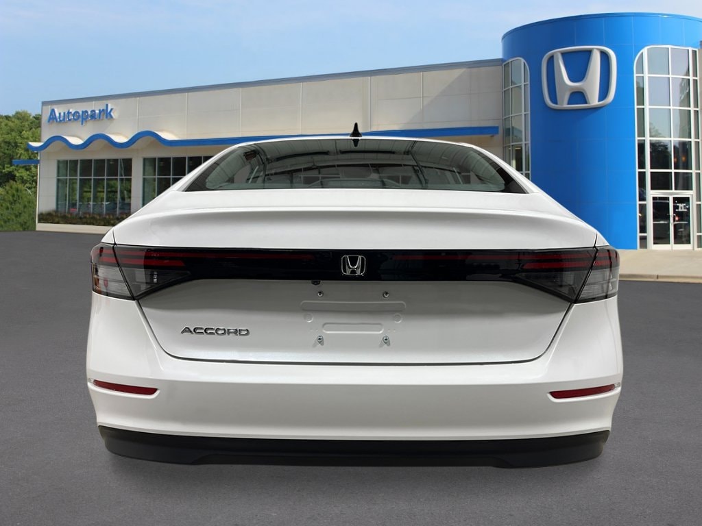 2025 Honda Accord SE - Photo 4