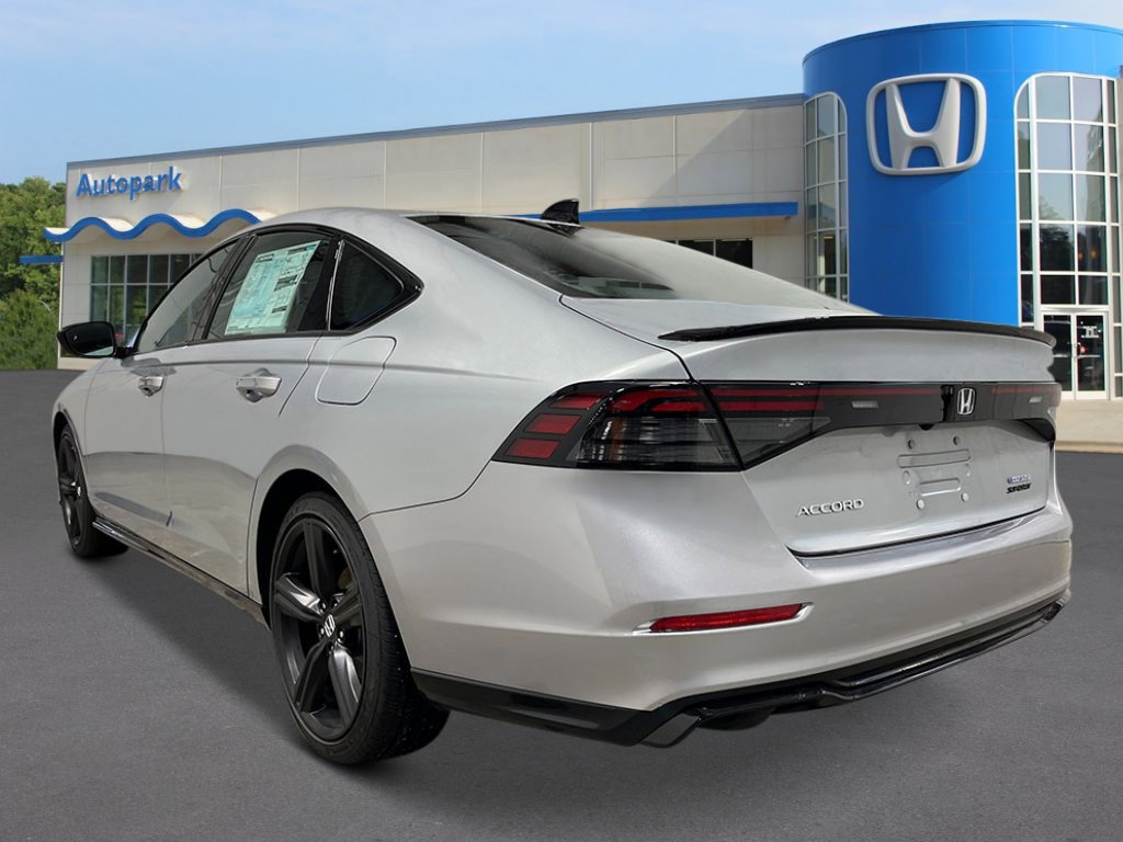 2025 Honda Accord Hybrid Sport-L photo 3