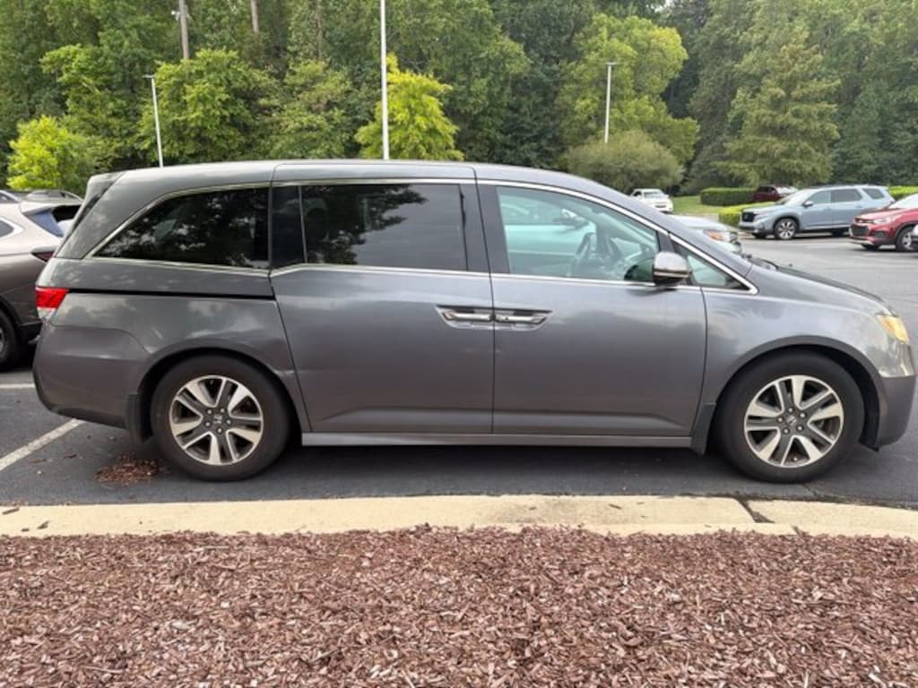 Used 2016 Honda Odyssey Touring Elite Van Passenger Van