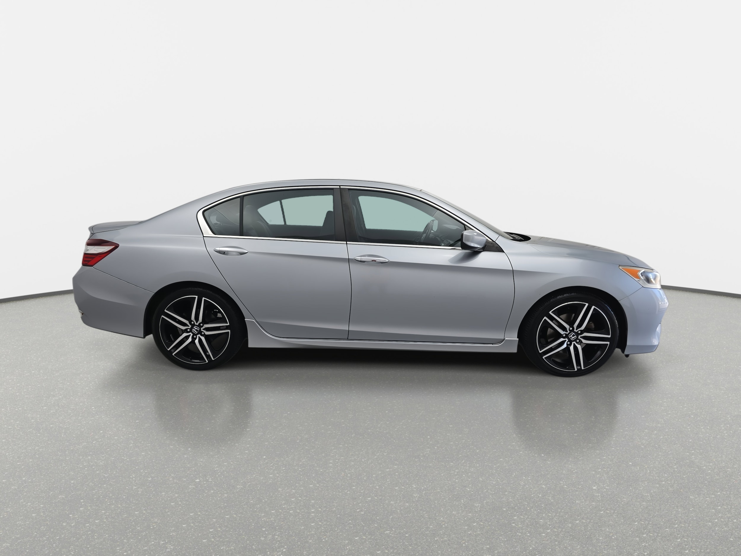 2017 Honda Accord Sport photo 2