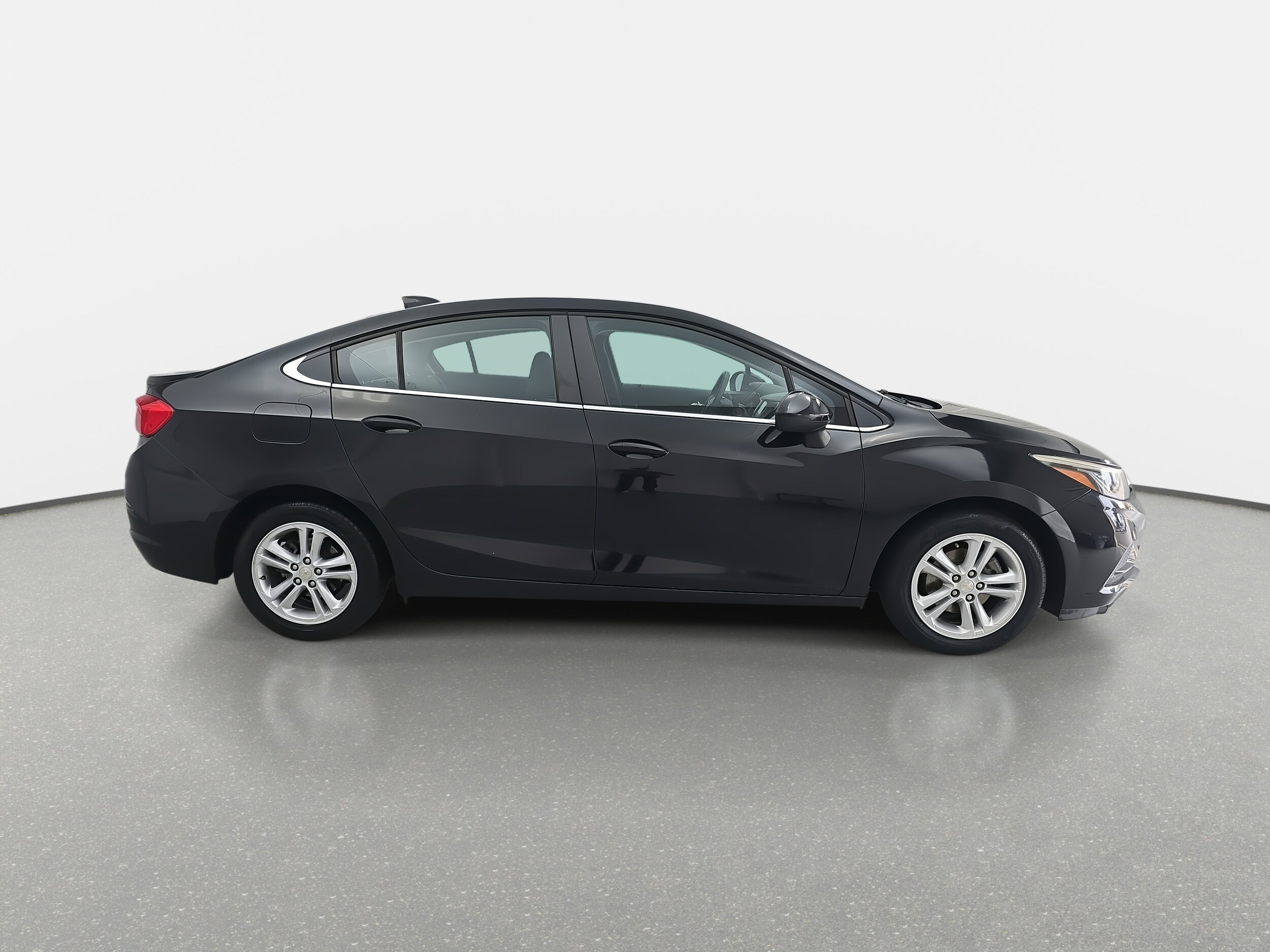 2017 Chevrolet Cruze LT photo 4