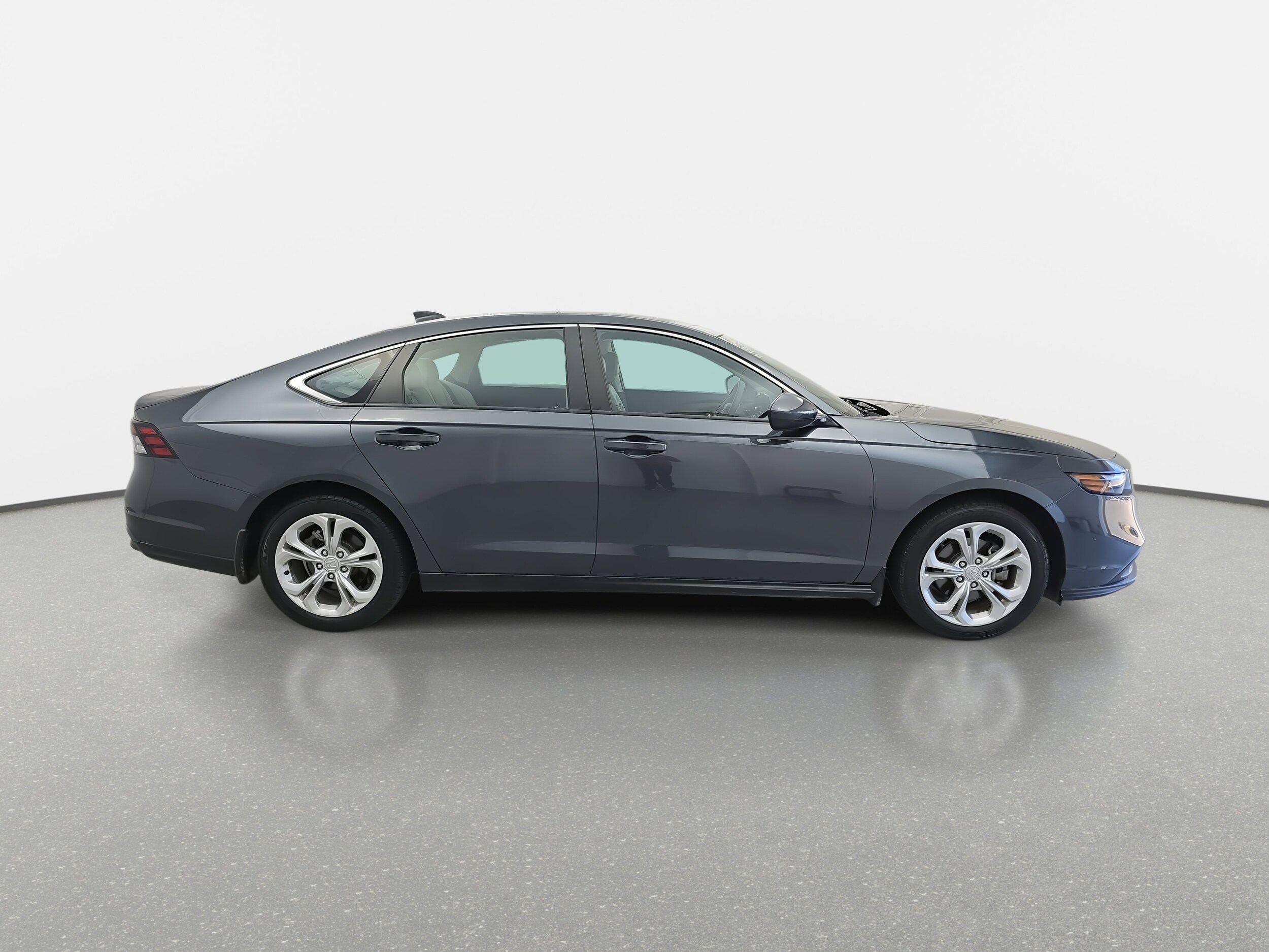 2023 Honda Accord LX photo 2