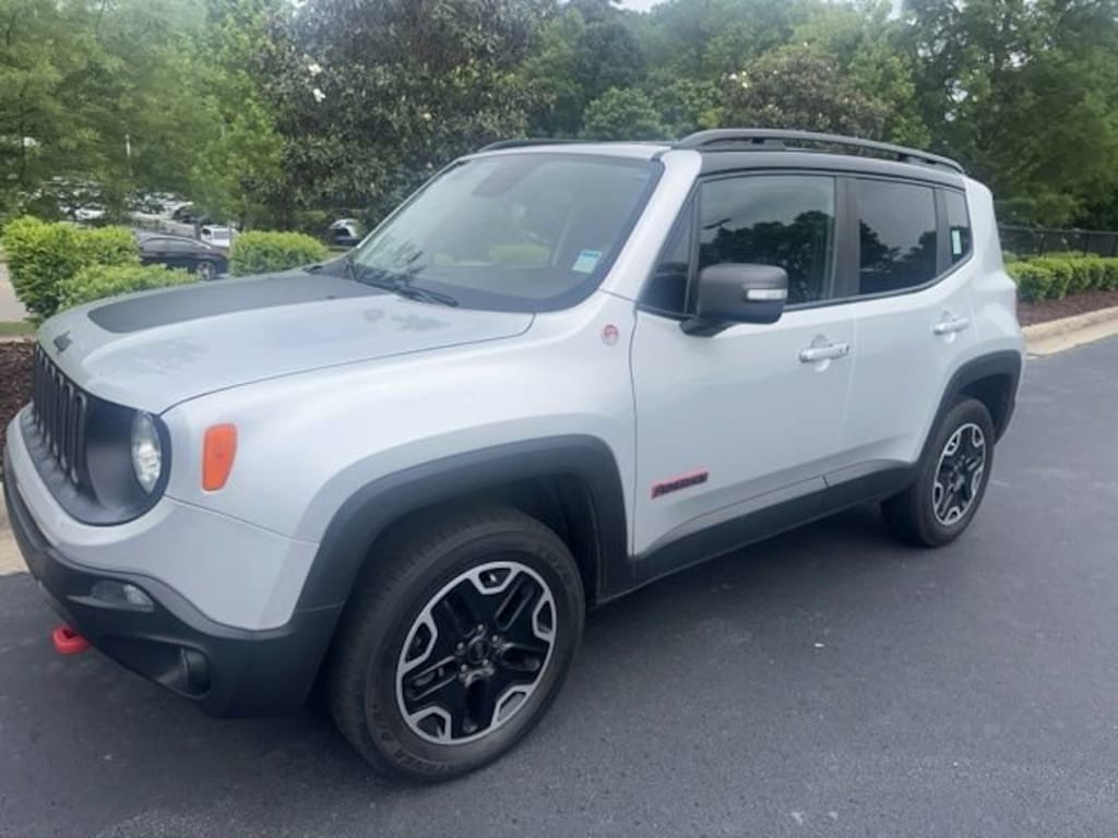 Used 2017 Jeep Renegade Trailhawk SUV