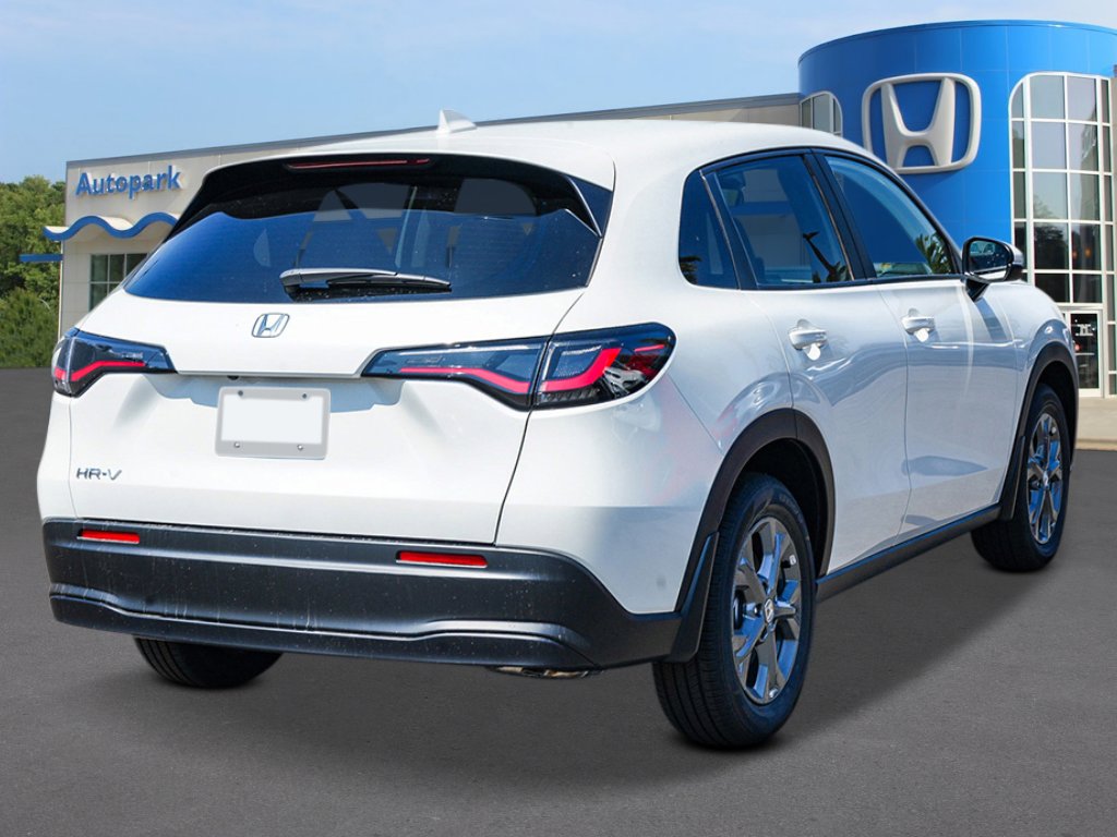 2026 Honda HR-V LX photo 2