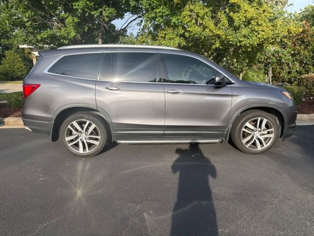 Used 2017 Honda Pilot Elite SUV