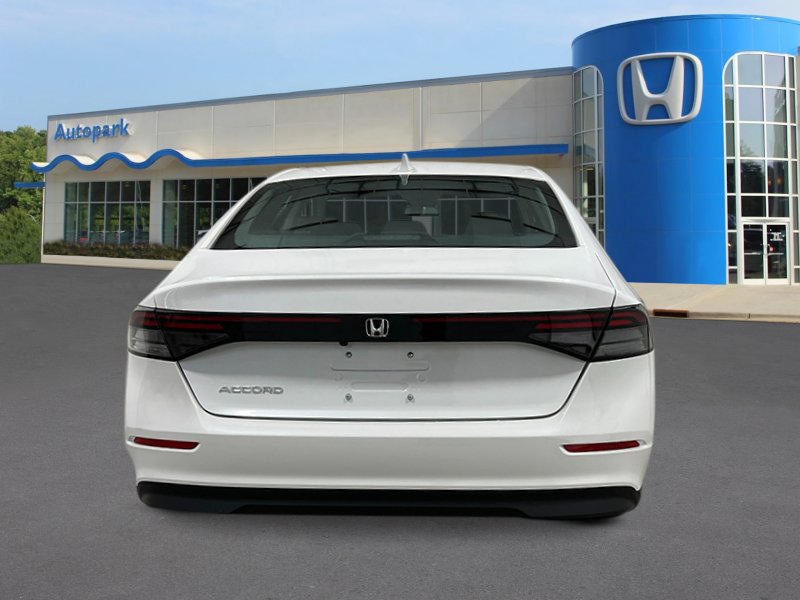 2025 Honda Accord LX photo 3