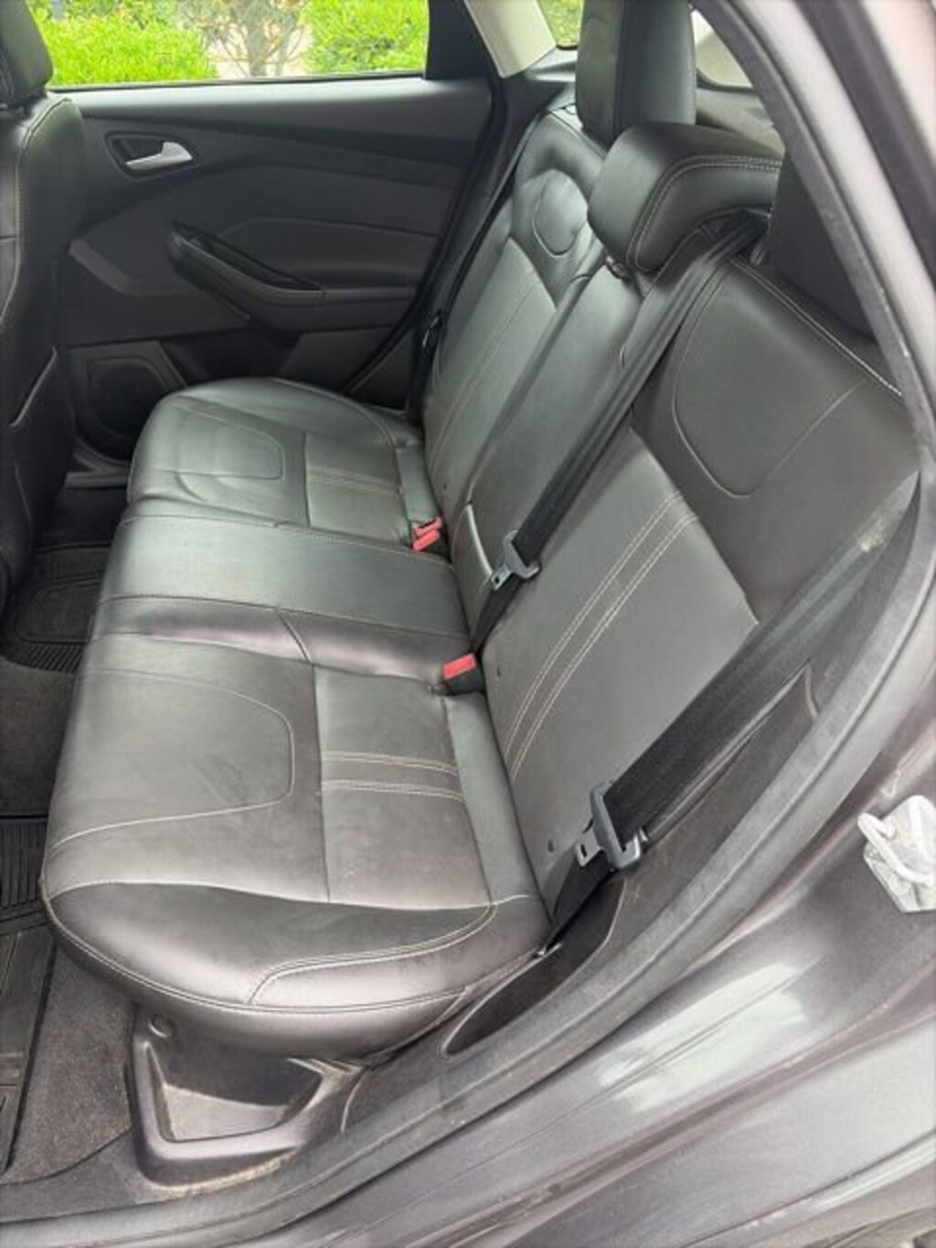 Used 2014 Ford Focus SE Hatchback