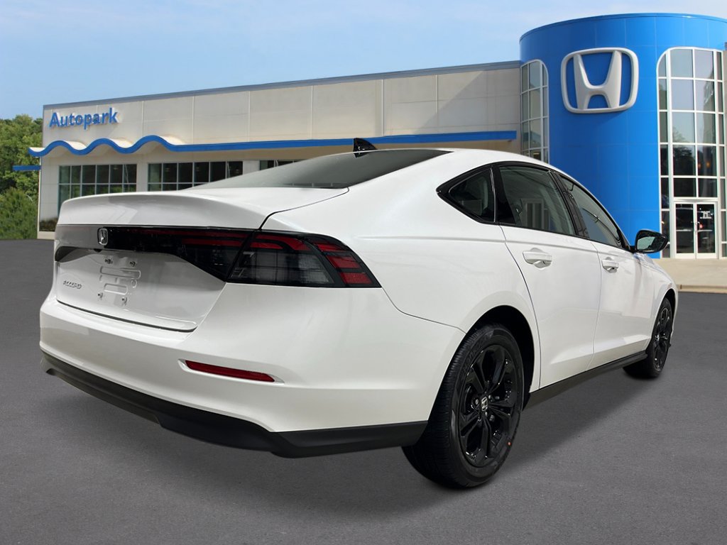 2025 Honda Accord SE - Photo 5
