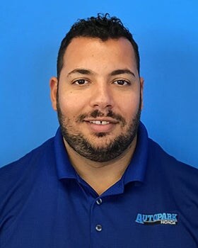 Staff member Mina Greis from ID_29e354158b41