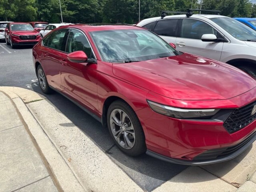 Used 2024 Honda Accord EX Sedan