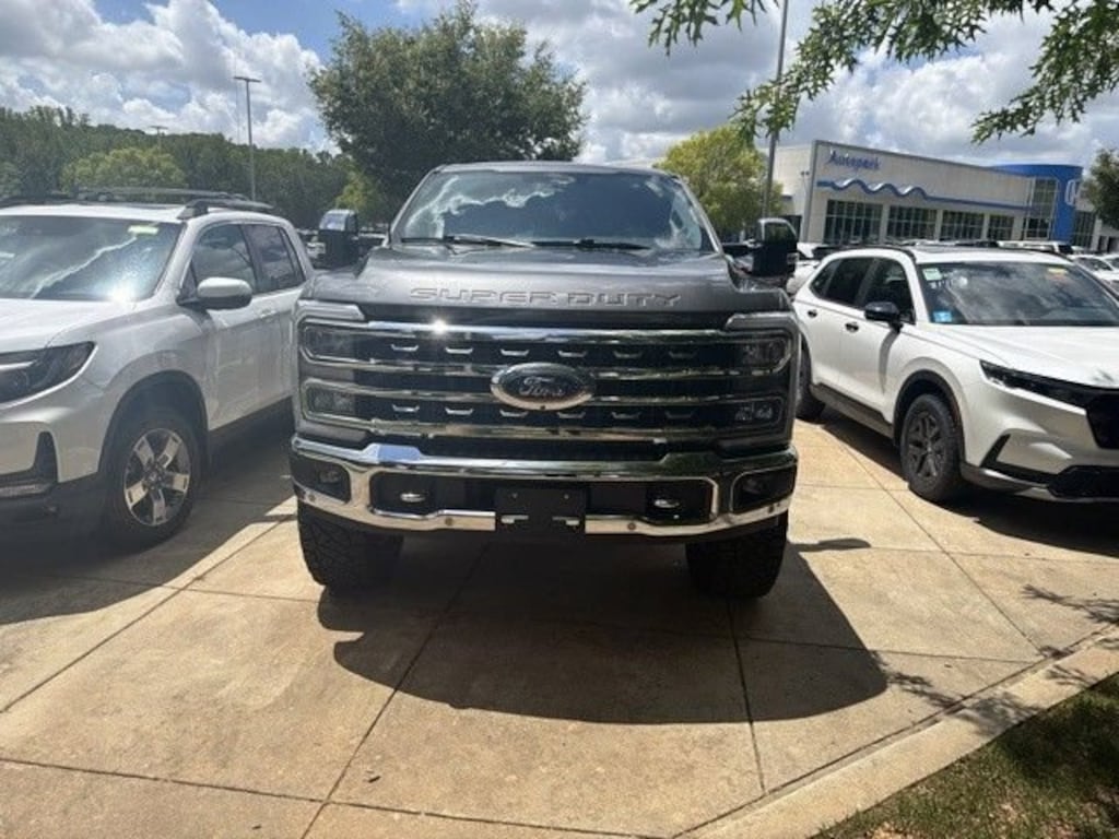 Used 2024 Ford F-250 LARIAT Truck Crew Cab