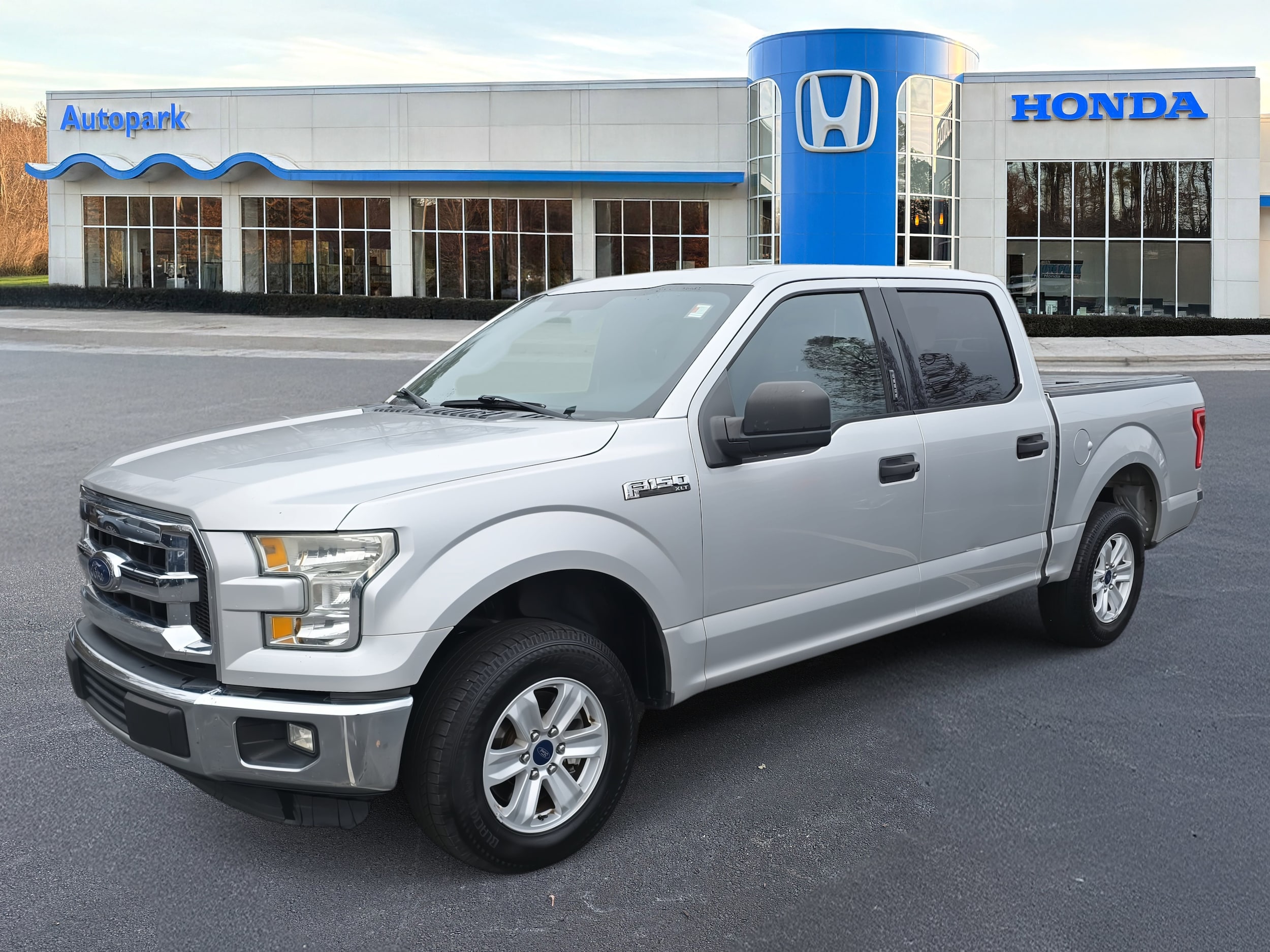 2016 Ford F-150 XLT's photo