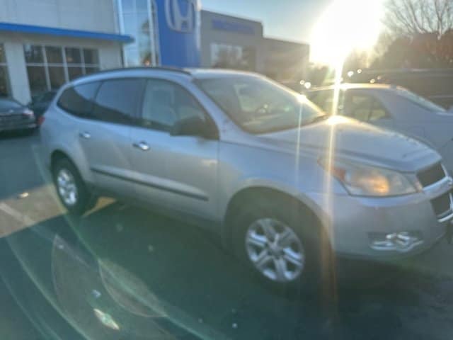 Used 2011 Chevrolet Traverse LS with VIN 1GNKREED6BJ395930 for sale in Cary, NC