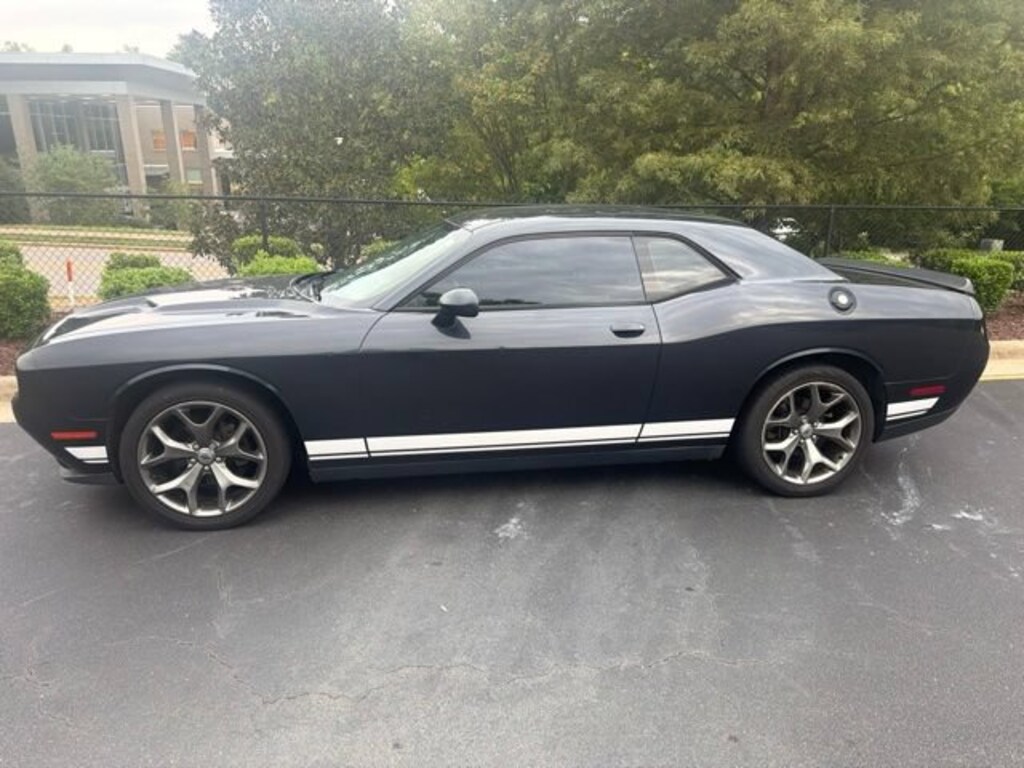 Used 2017 Dodge Challenger SXT Coupe