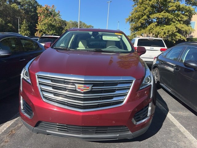 2017 Cadillac XT5 Luxury photo 2