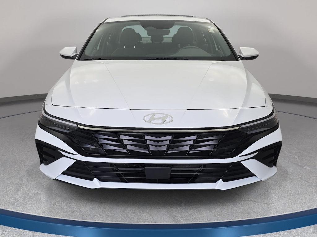 Used 2025 Hyundai Elantra SEL Convenience Sedan