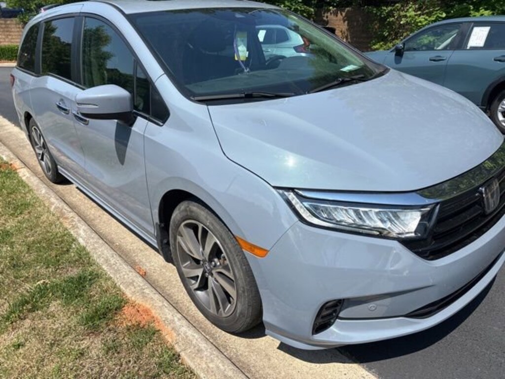 Used 2024 Honda Odyssey Touring Van
