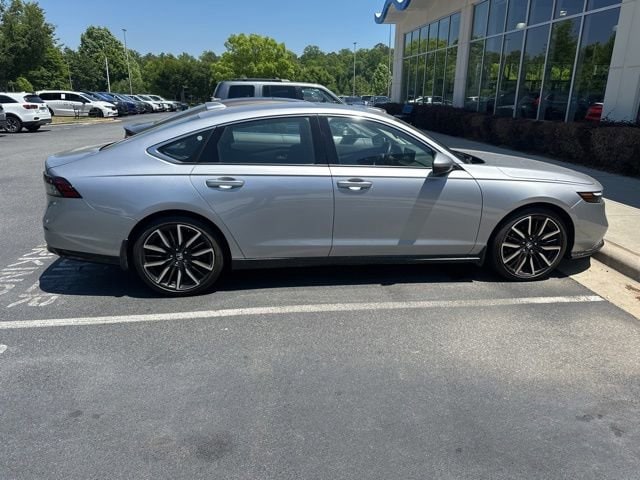 2023 Honda Accord Hybrid Touring's photo