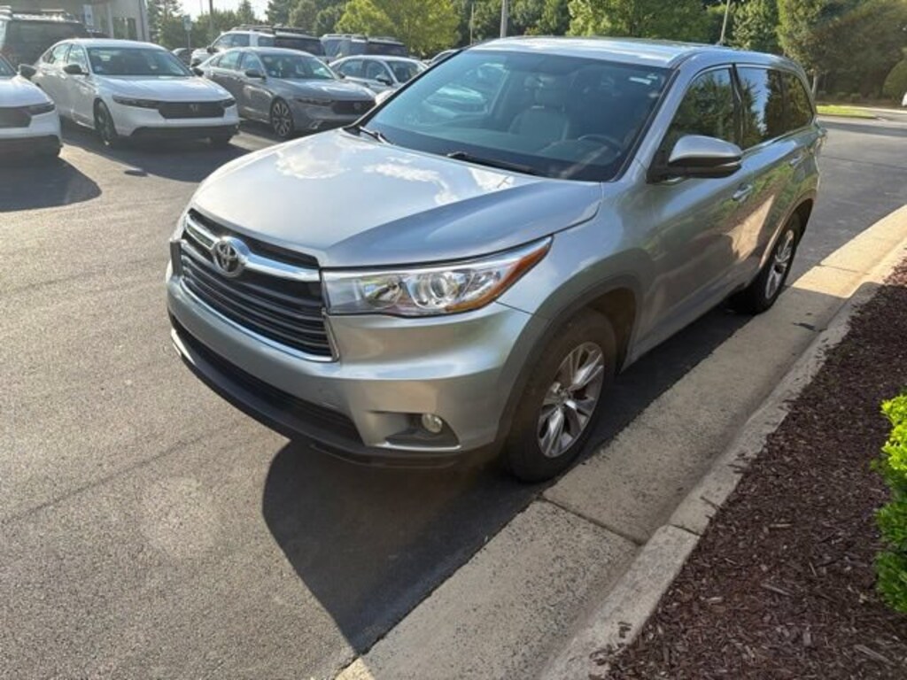 Used 2015 Toyota Highlander LE Plus SUV