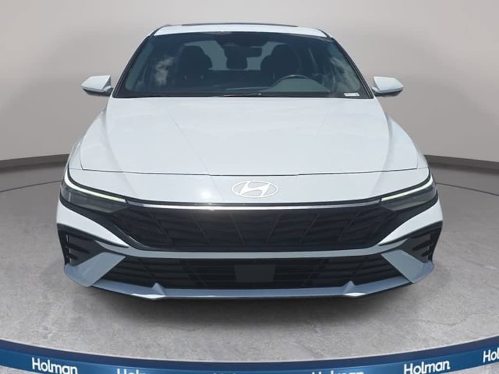 Used 2025 Hyundai Elantra SEL Convenience Sedan