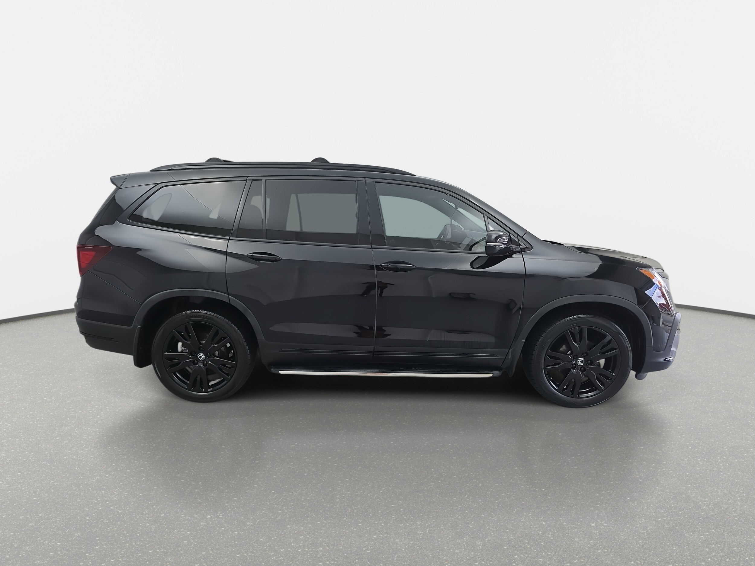 2022 Honda Pilot Black Edition photo 3