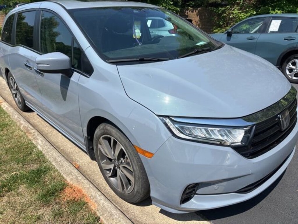 Used 2024 Honda Odyssey Touring Van