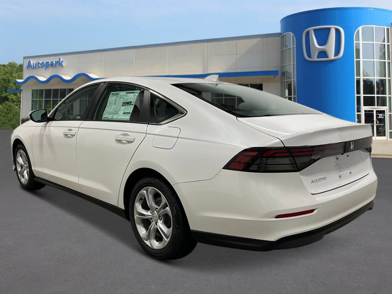 2025 Honda Accord LX photo 2