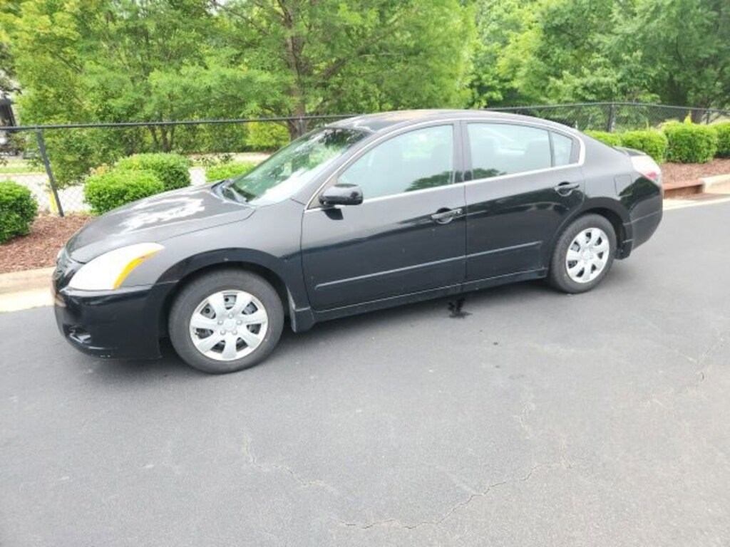 Used 2011 Nissan Altima 2.5 S Sedan