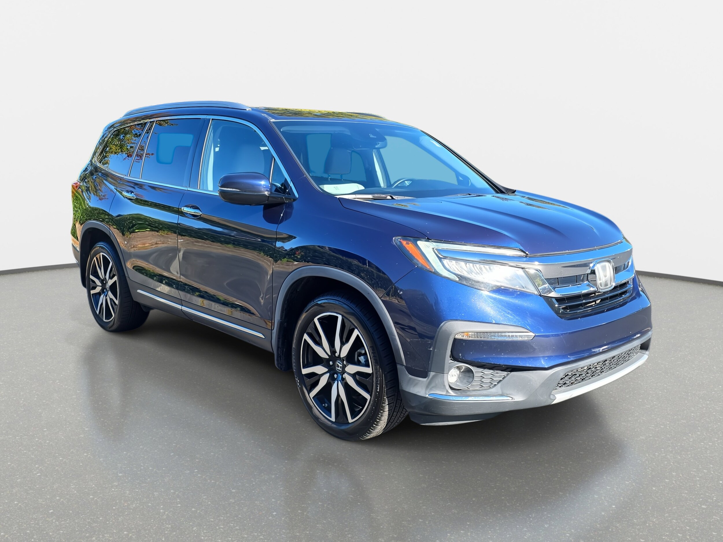 2019 Honda Pilot Touring photo 2
