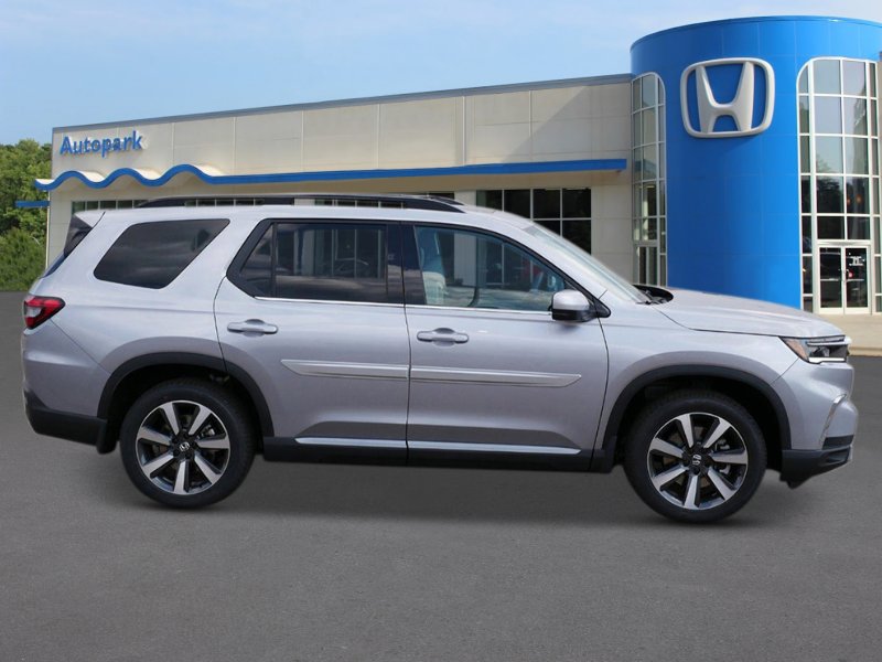 2025 Honda Pilot Touring photo 4