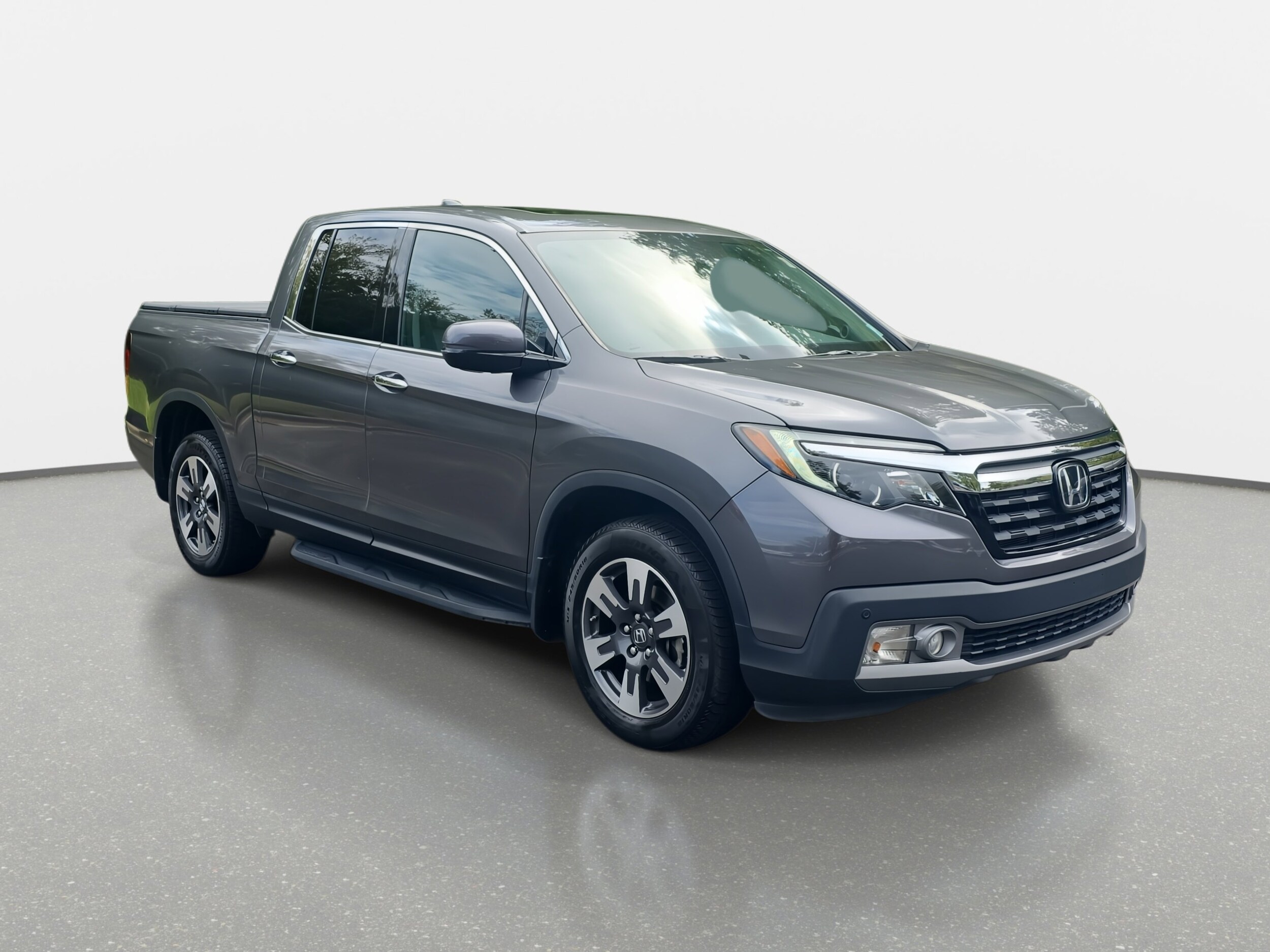 2019 Honda Ridgeline RTL-E photo 3
