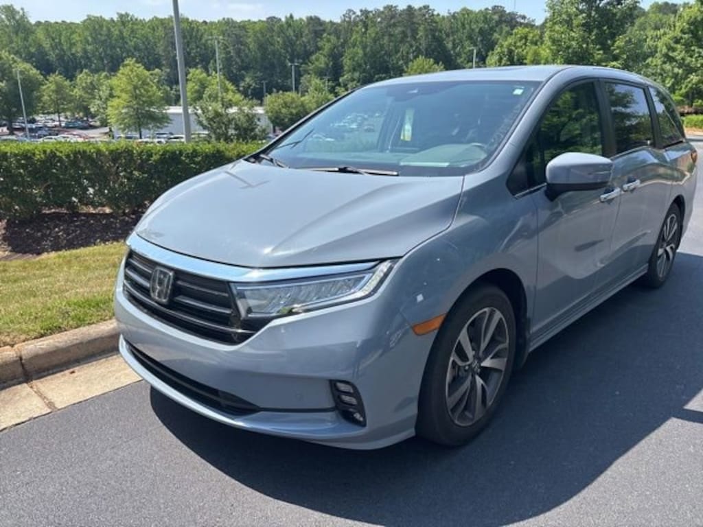 Used 2024 Honda Odyssey Touring Van