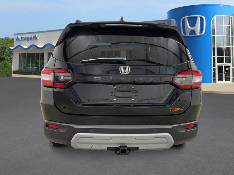 2025 Honda Pilot TrailSport photo 4