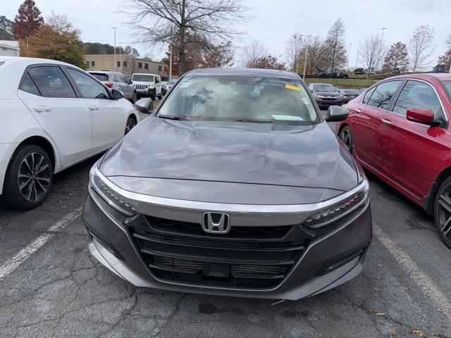 2018 Honda Accord Touring 1.5T photo 2