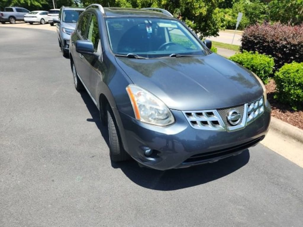 Used 2013 Nissan Rogue SV SUV